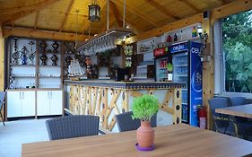 Amore Hotel Teki̇Rova